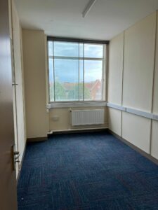 Room301d 20220826 1 225x300
