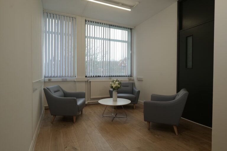 P1049317 Large 768x512